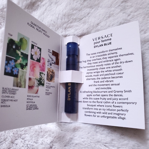 Versace Dylan Blue Pour Femme - Picture 2 of 3